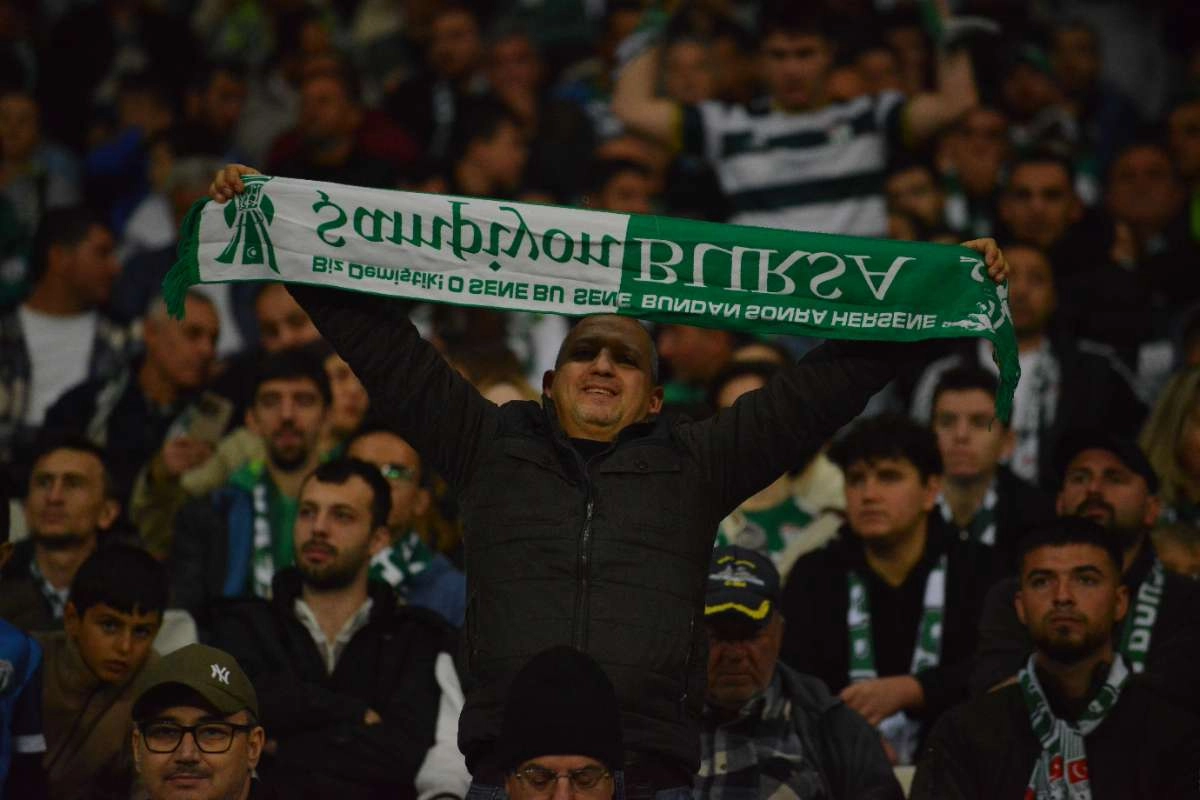 (FOTO GALERİ) Bursaspor-Menemen FK Taraftar Fotoğrafları-3