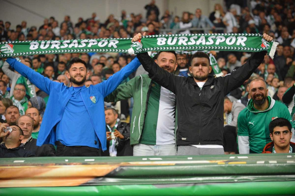 (FOTO GALERİ) Bursaspor-Menemen FK Taraftar Fotoğrafları-3