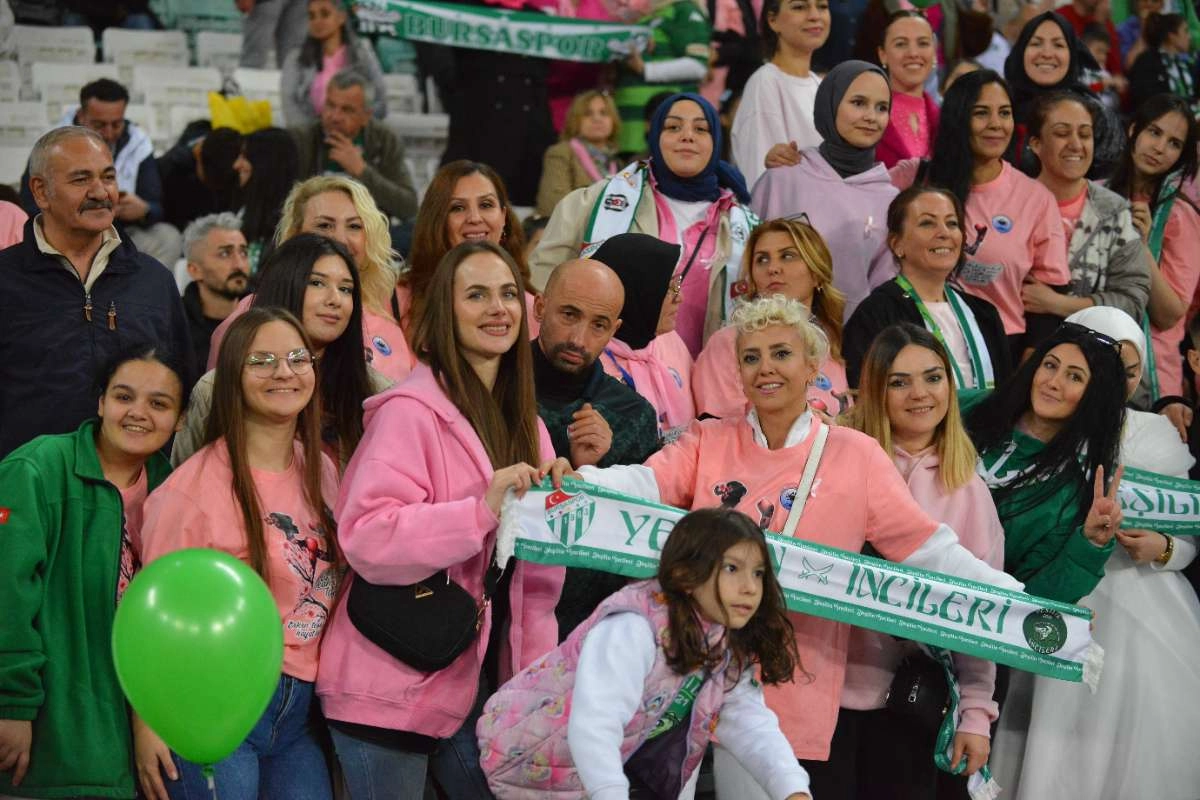 (FOTO GALERİ) Bursaspor-Menemen FK Taraftar Fotoğrafları-3