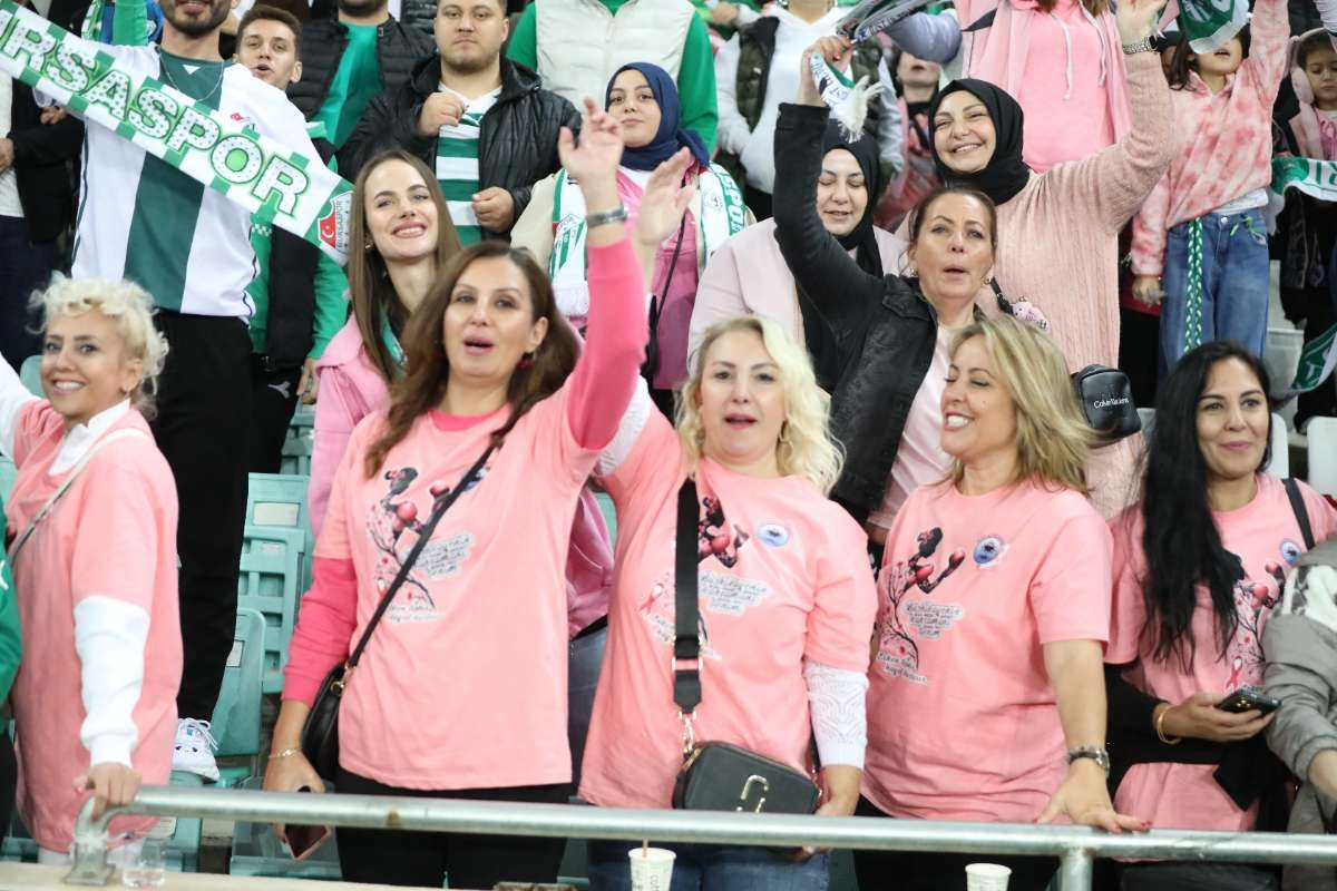 (FOTO GALERİ) Bursaspor-Menemen FK Taraftar Fotoğrafları-2