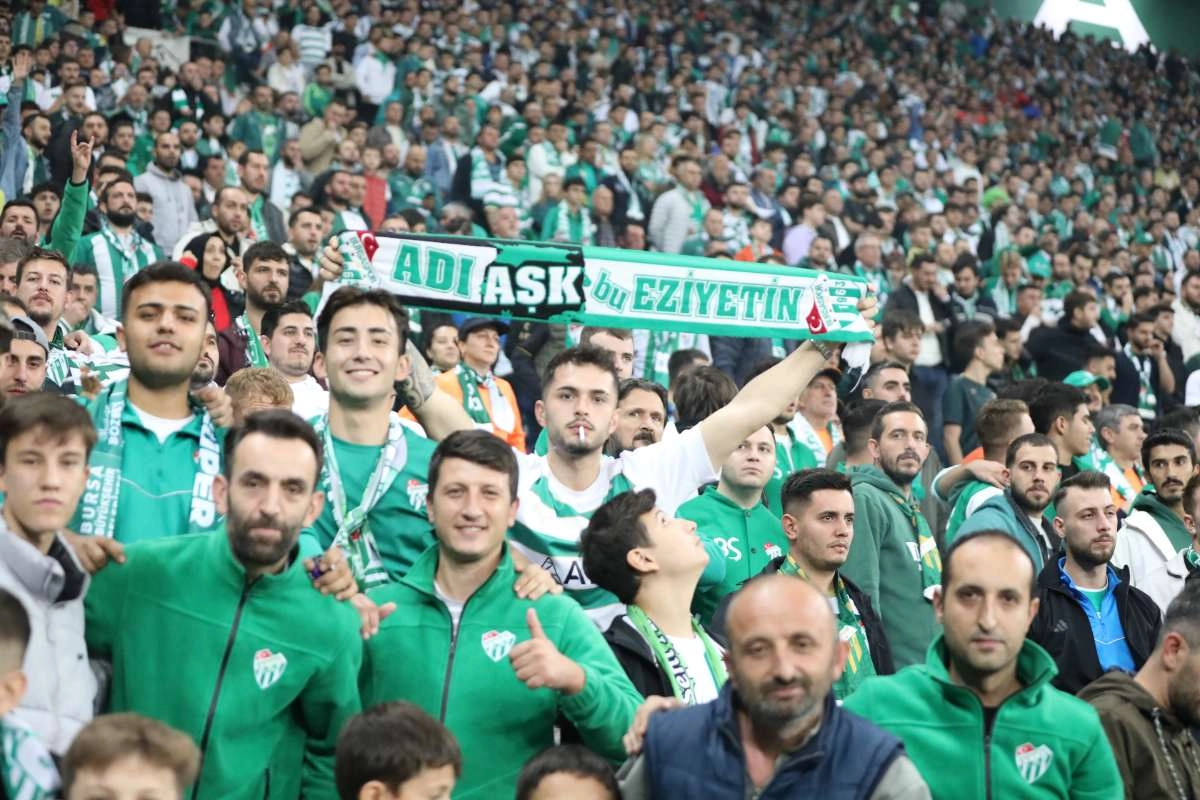 (FOTO GALERİ) Bursaspor-Menemen FK Taraftar Fotoğrafları-2