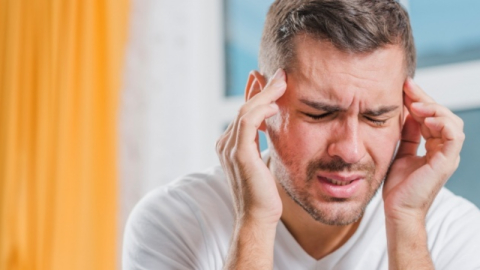 Uykudan uyandıran küme baş ağrısına dikkat