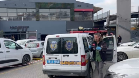 Kafenin sorumlu müdürüne kurşun yağdırdılar