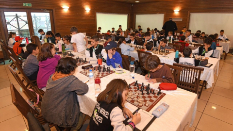 Osmangazi satranç turnuvası cumhuriyet coşkusuyla başladı