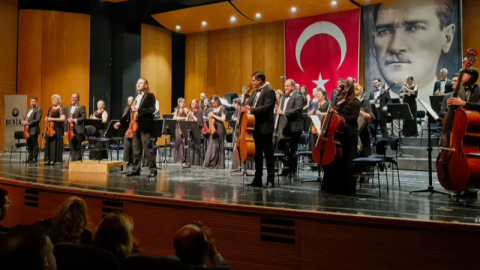 Bursa'da Atatürk'e senfonik anma