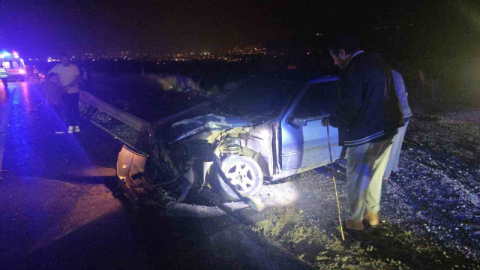 Freni Boşalan Araç Otobüse Çarptı