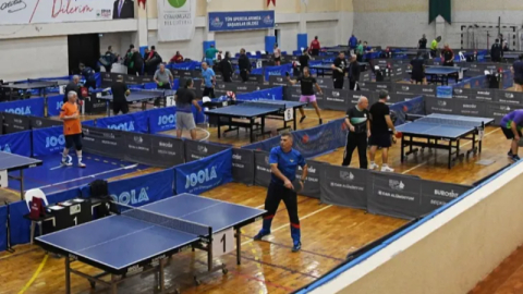 Masa tenisinin ustaları Osmangazi’de buluştu