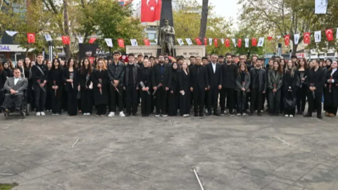 Gemlik’te gençlerden ‘Sonsuza Dek İzindeyiz’ mesajı