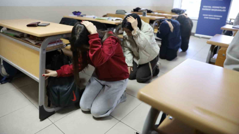 Bursa Büyükşehir’den öğrencilerle tatbikat