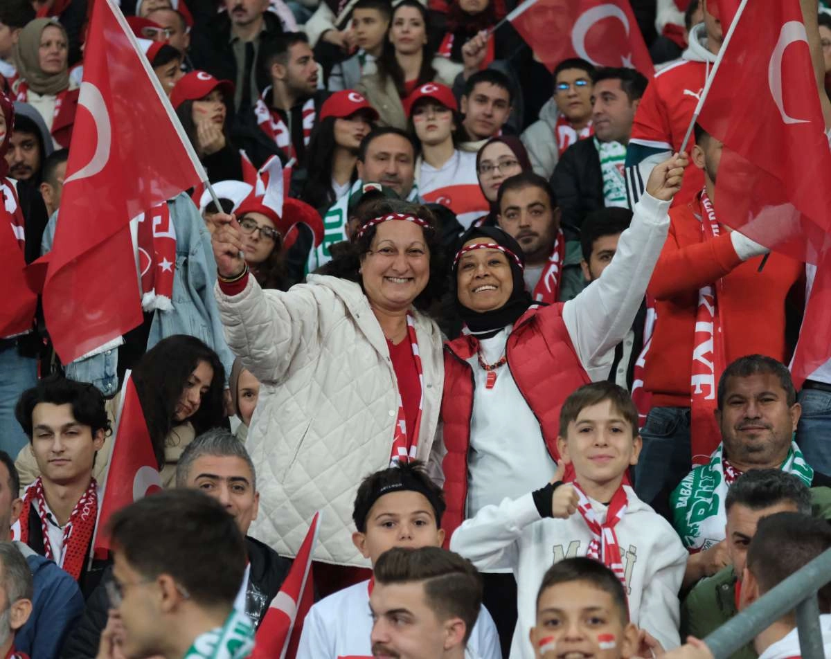 (ÖZEL) Türkiye-Bulgaristan taraftar fotoğrafları