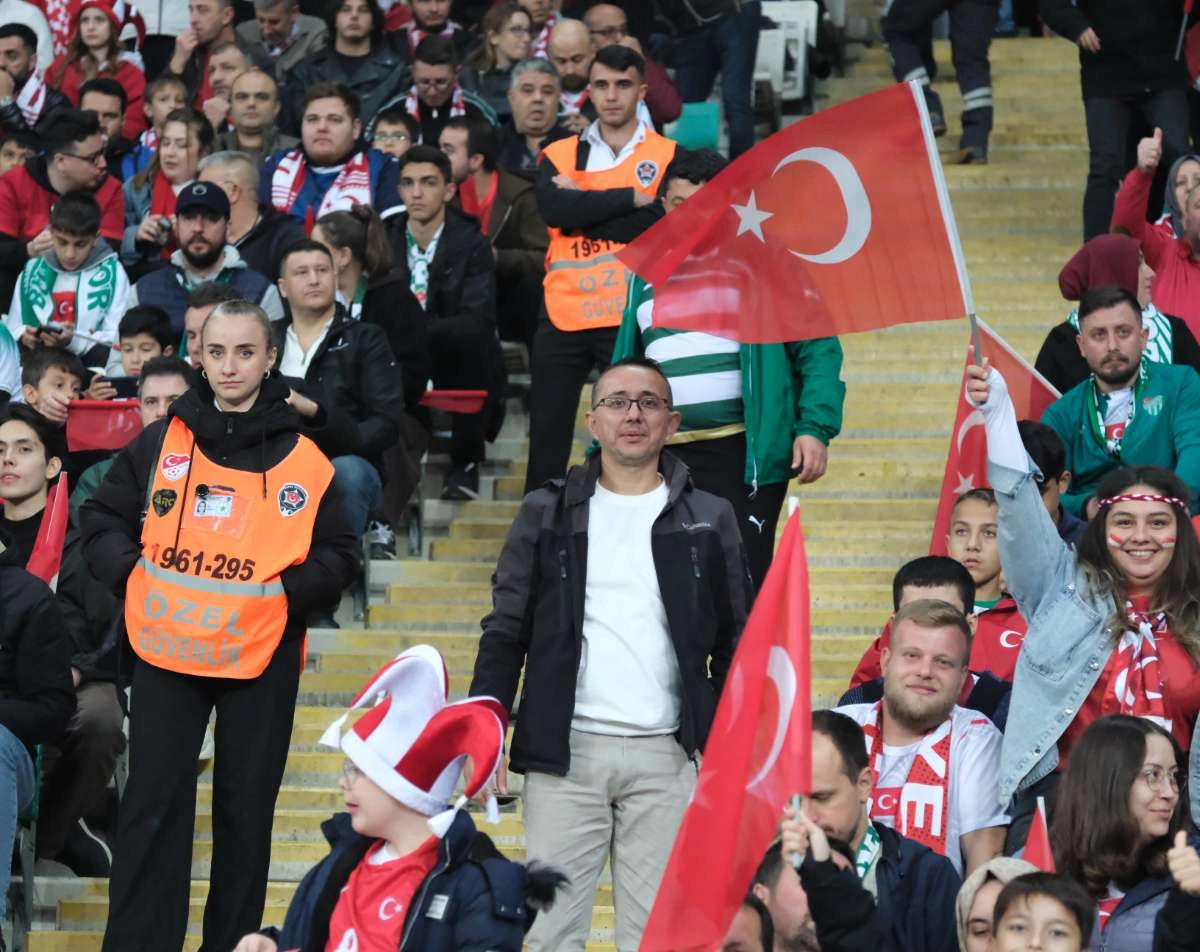 (ÖZEL) Türkiye-Bulgaristan taraftar fotoğrafları
