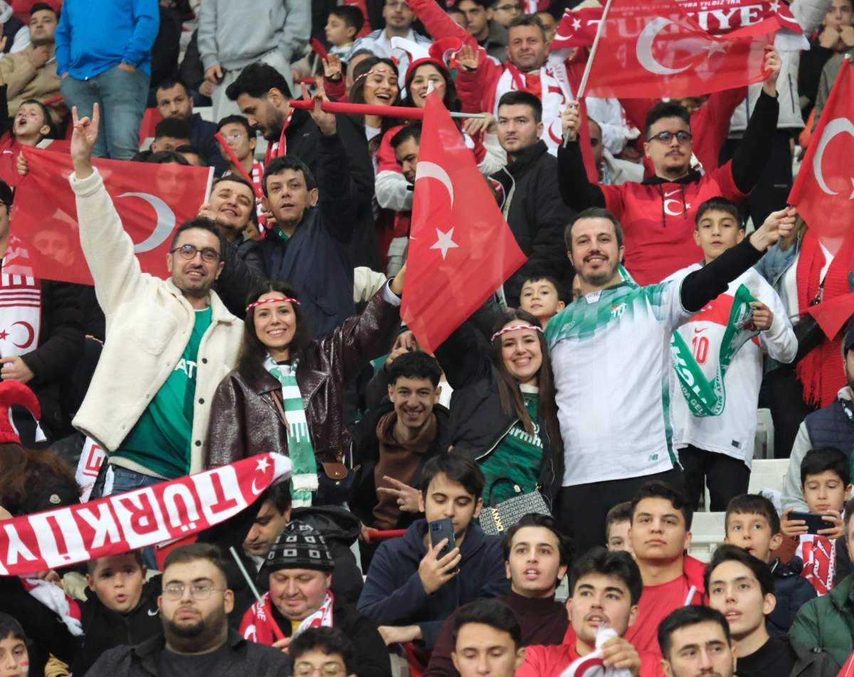 (ÖZEL) Türkiye-Bulgaristan taraftar fotoğrafları