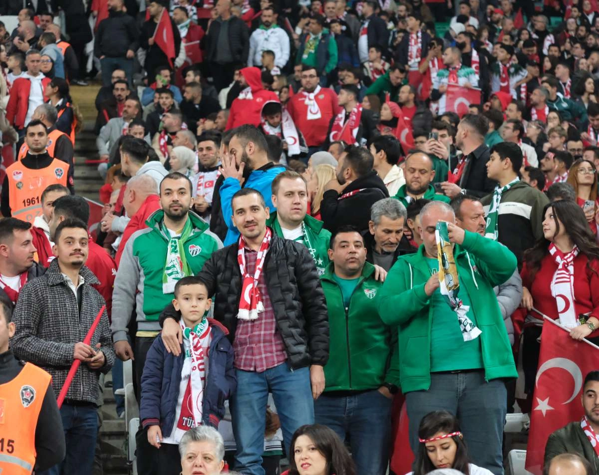(ÖZEL) Türkiye-Bulgaristan taraftar fotoğrafları