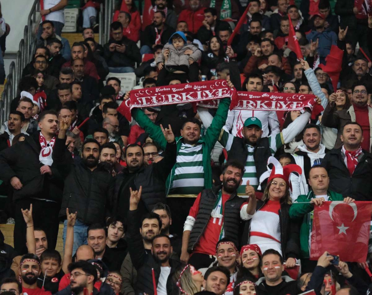 (ÖZEL) Türkiye-Bulgaristan taraftar fotoğrafları