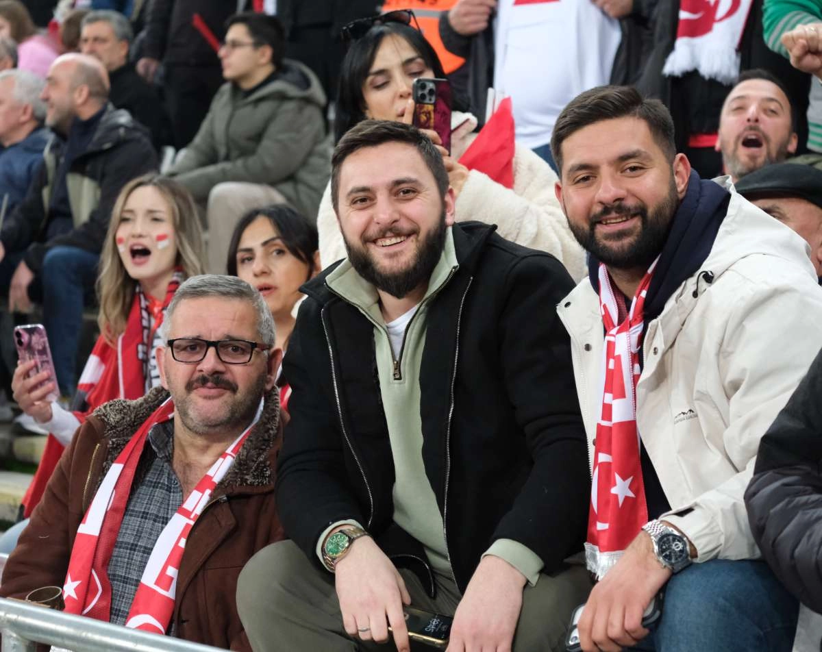 (ÖZEL) Türkiye-Bulgaristan taraftar fotoğrafları