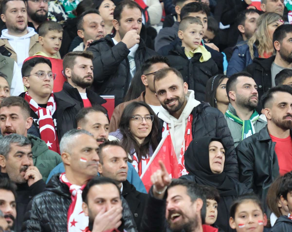 (ÖZEL) Türkiye-Bulgaristan taraftar fotoğrafları