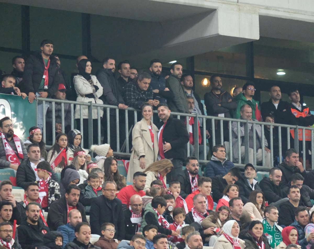 (ÖZEL) Türkiye-Bulgaristan taraftar fotoğrafları