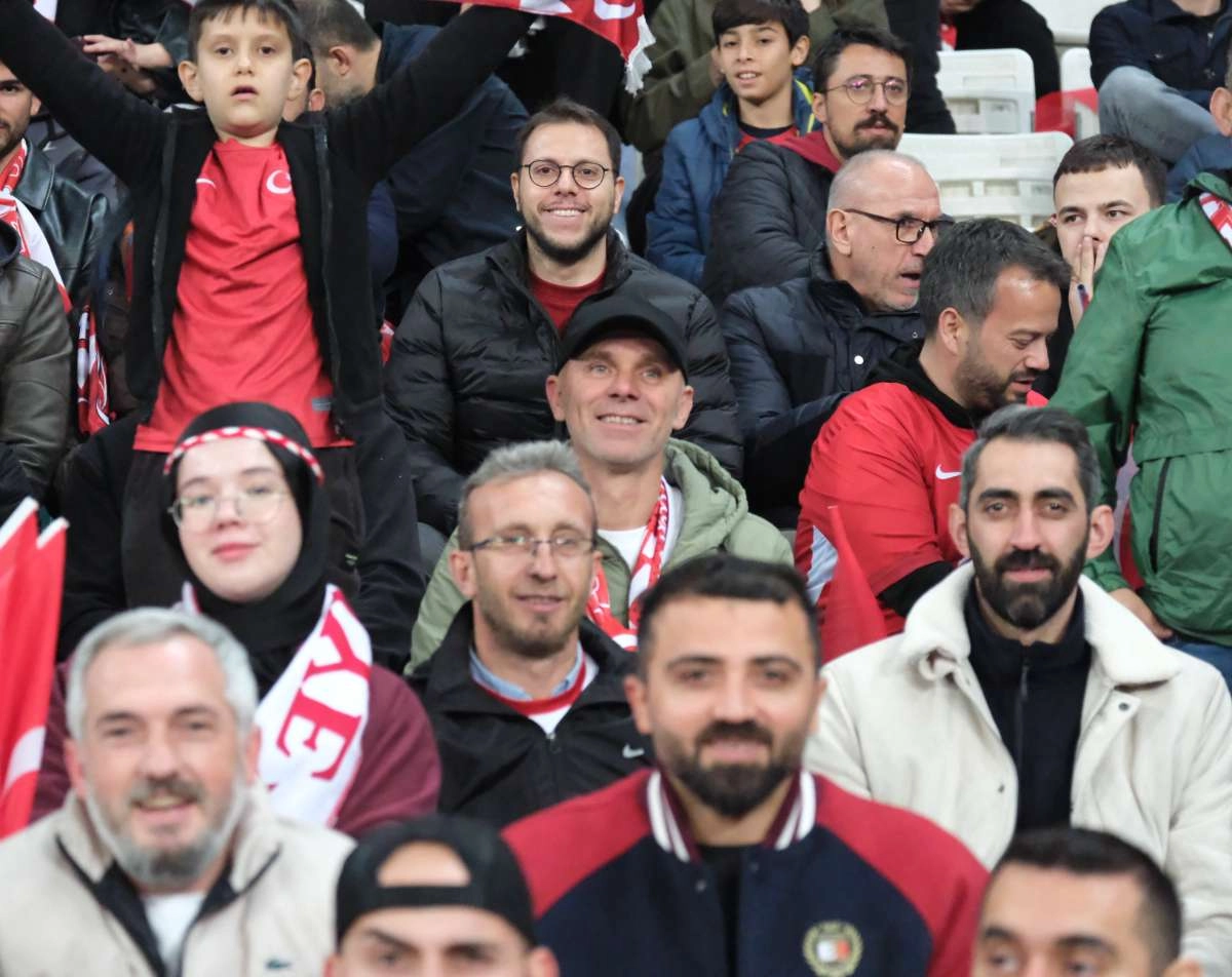 (ÖZEL) Türkiye-Bulgaristan taraftar fotoğrafları
