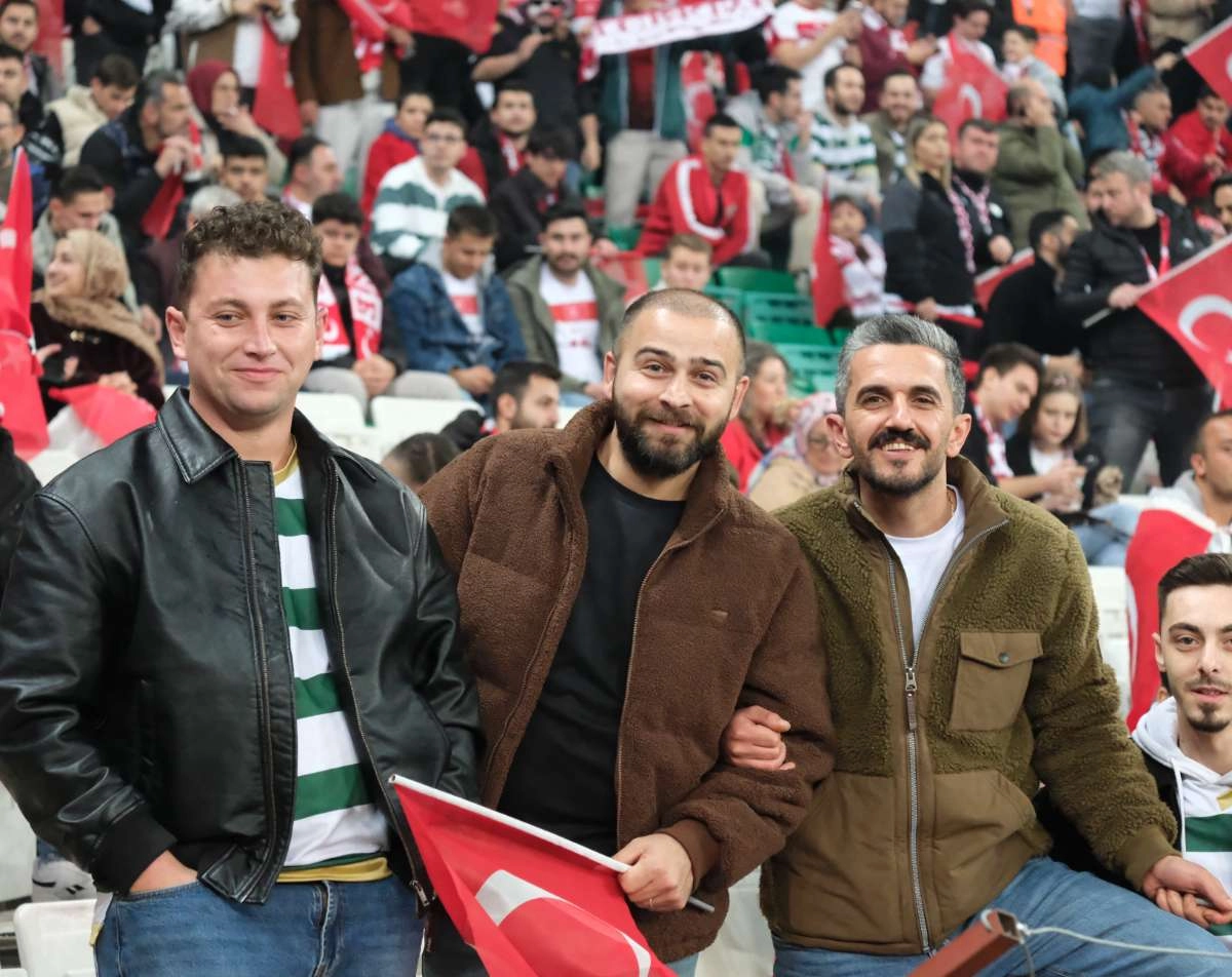 (ÖZEL) Türkiye-Bulgaristan taraftar fotoğrafları