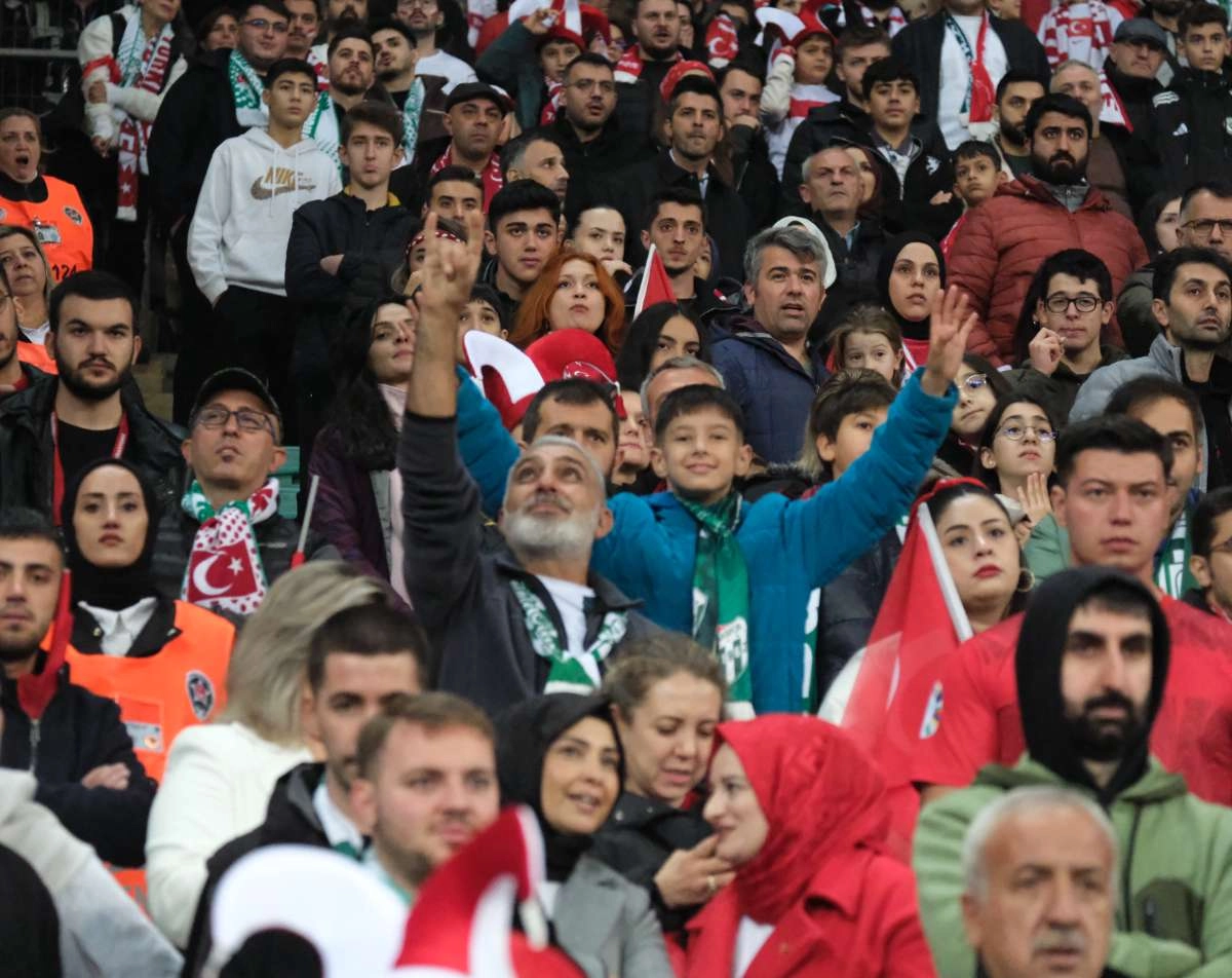 (ÖZEL) Türkiye-Bulgaristan taraftar fotoğrafları