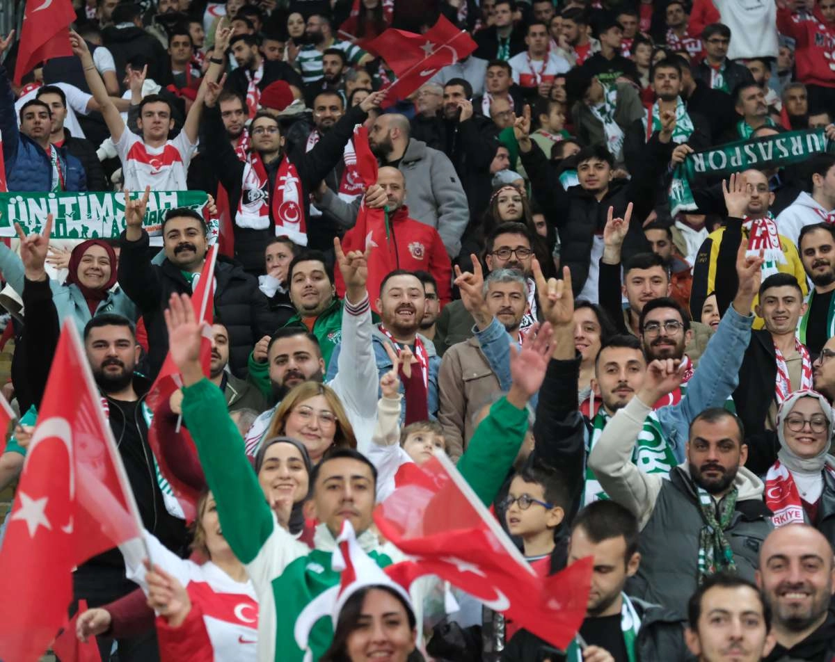 (ÖZEL) Türkiye-Bulgaristan taraftar fotoğrafları