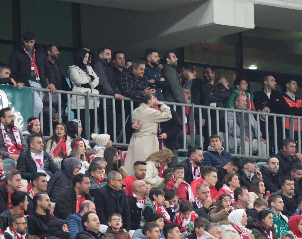 (ÖZEL) Türkiye-Bulgaristan taraftar fotoğrafları