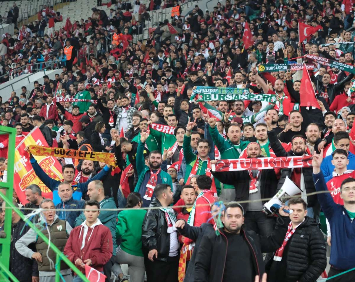 (ÖZEL) Türkiye-Bulgaristan taraftar fotoğrafları