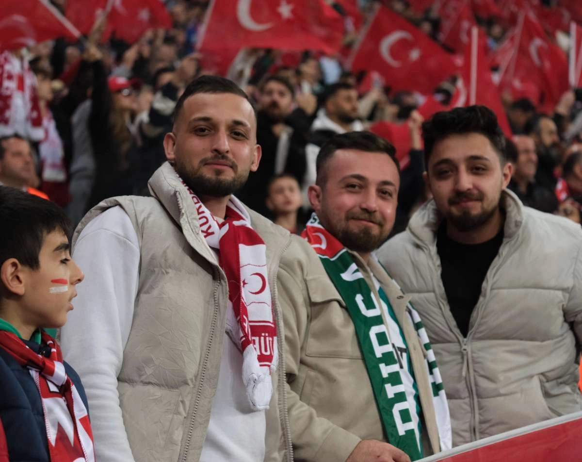 (ÖZEL) Türkiye-Bulgaristan taraftar fotoğrafları