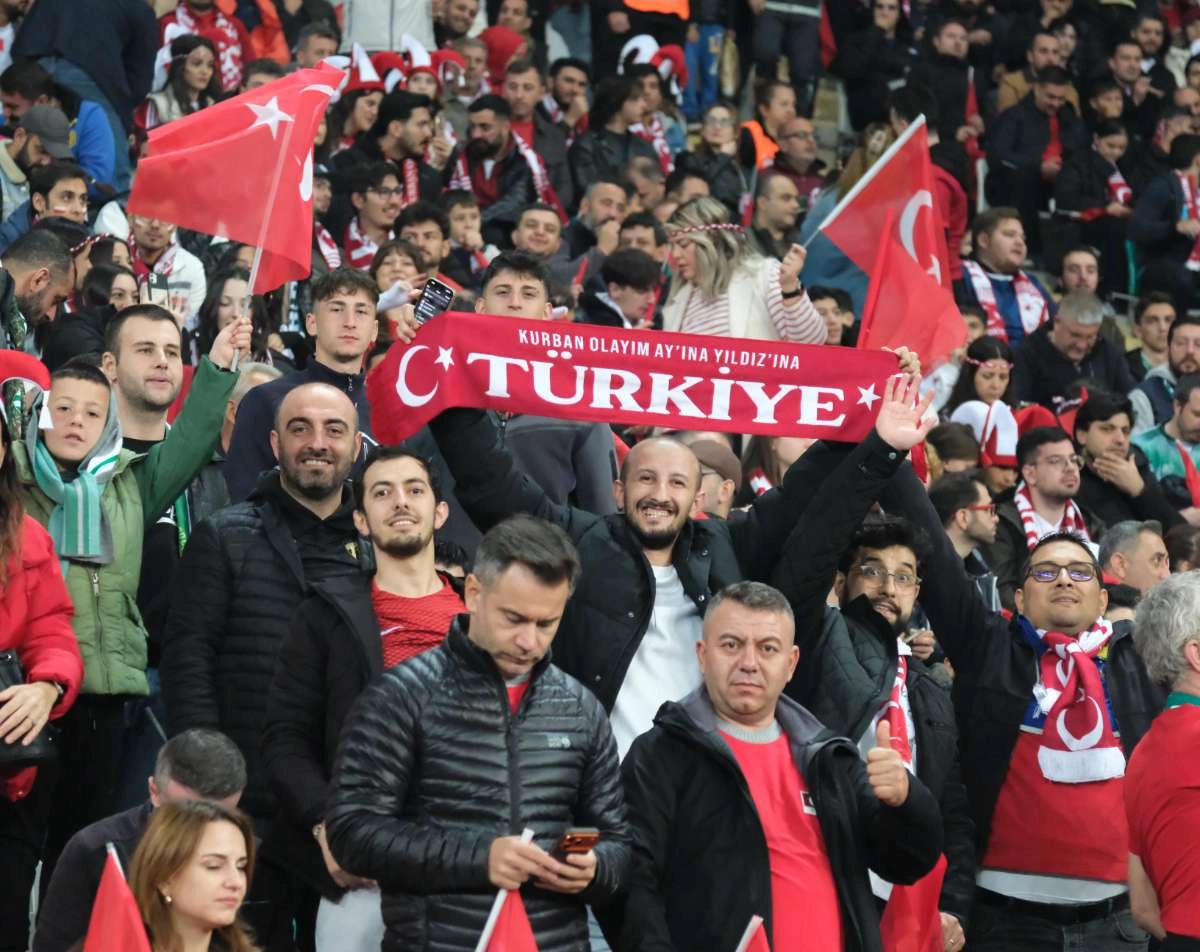 (ÖZEL) Türkiye-Bulgaristan taraftar fotoğrafları