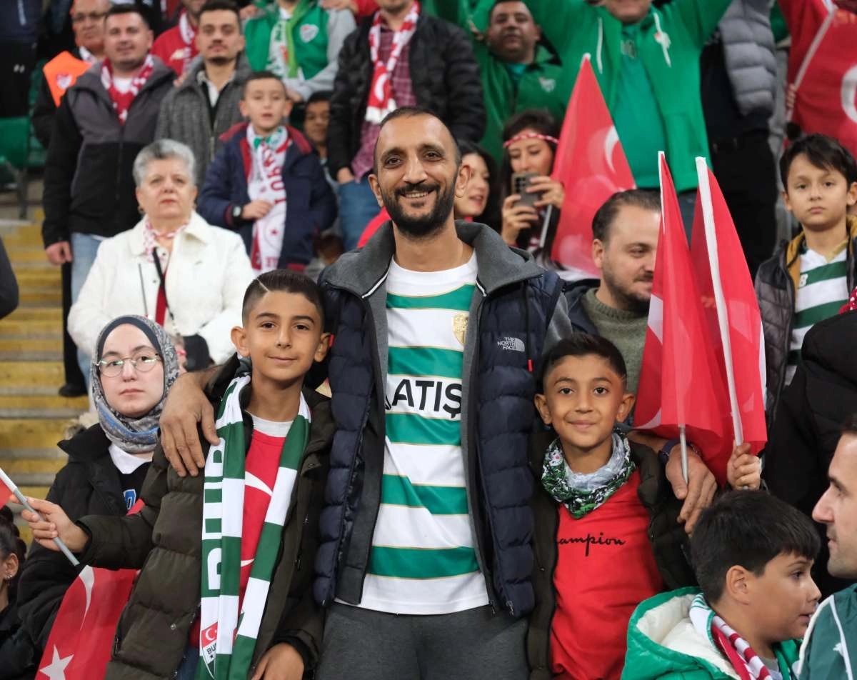 (ÖZEL) Türkiye-Bulgaristan taraftar fotoğrafları