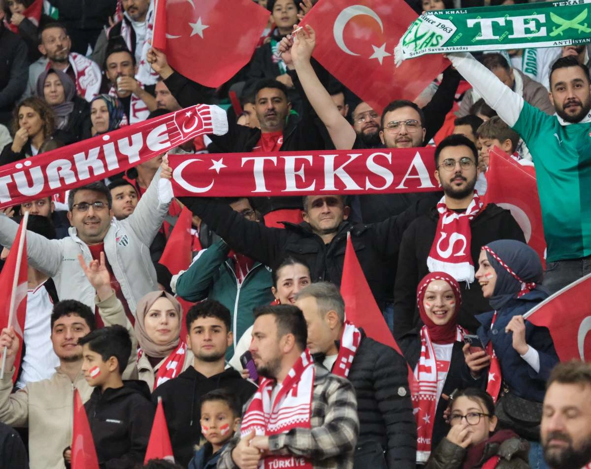 (ÖZEL) Türkiye-Bulgaristan taraftar fotoğrafları