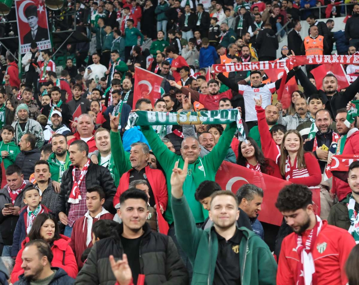 (ÖZEL) Türkiye-Bulgaristan taraftar fotoğrafları