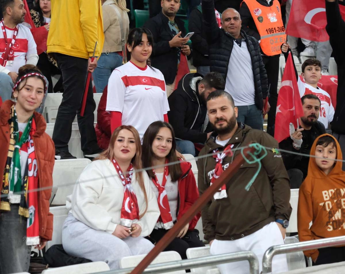 (ÖZEL) Türkiye-Bulgaristan taraftar fotoğrafları