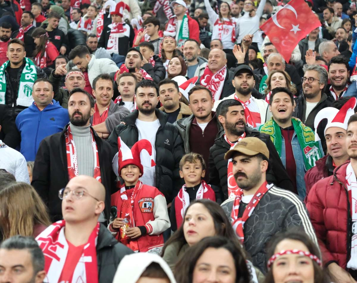 (ÖZEL) Türkiye-Bulgaristan taraftar fotoğrafları