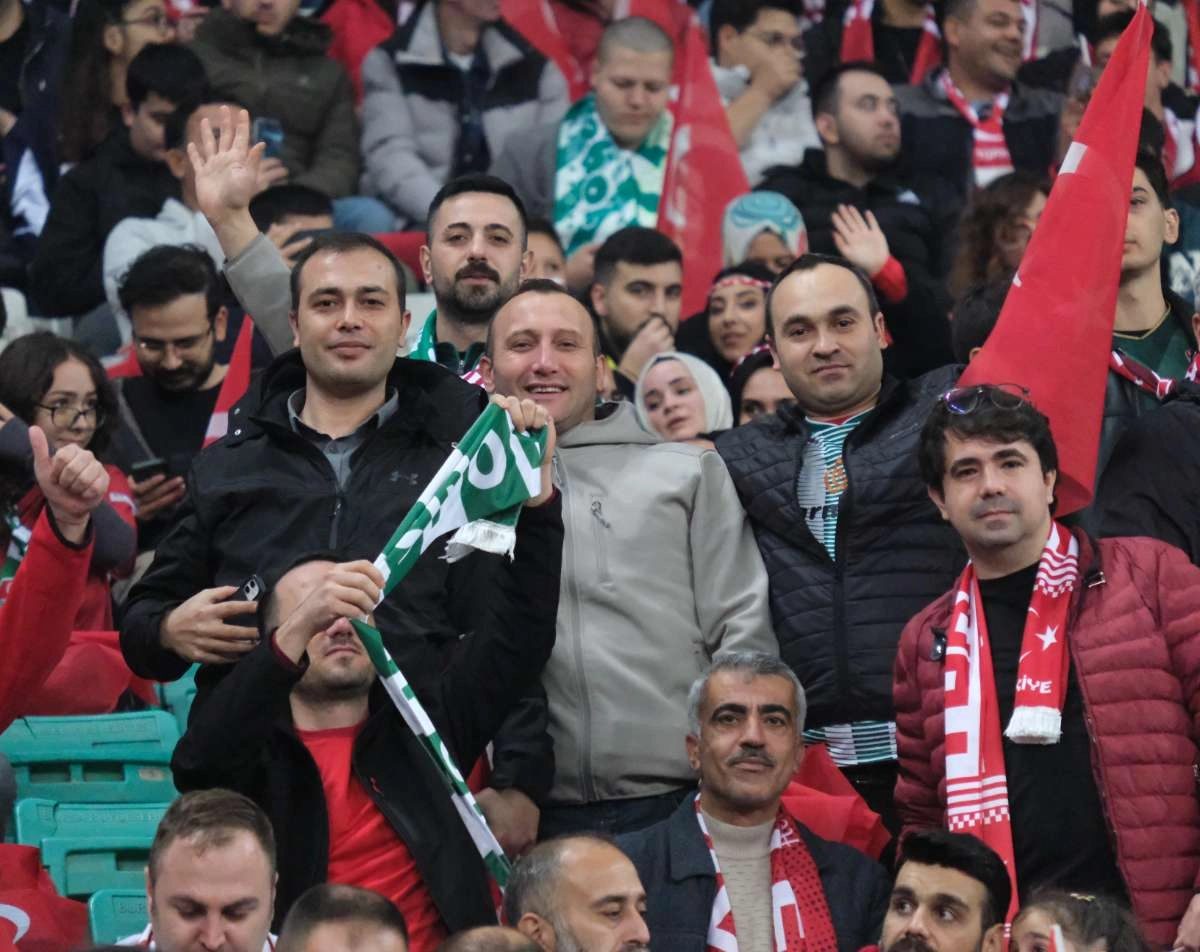 (ÖZEL) Türkiye-Bulgaristan taraftar fotoğrafları