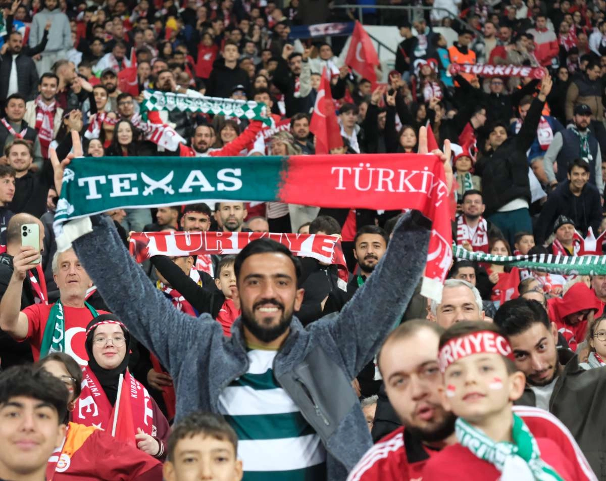 (ÖZEL) Türkiye-Bulgaristan taraftar fotoğrafları