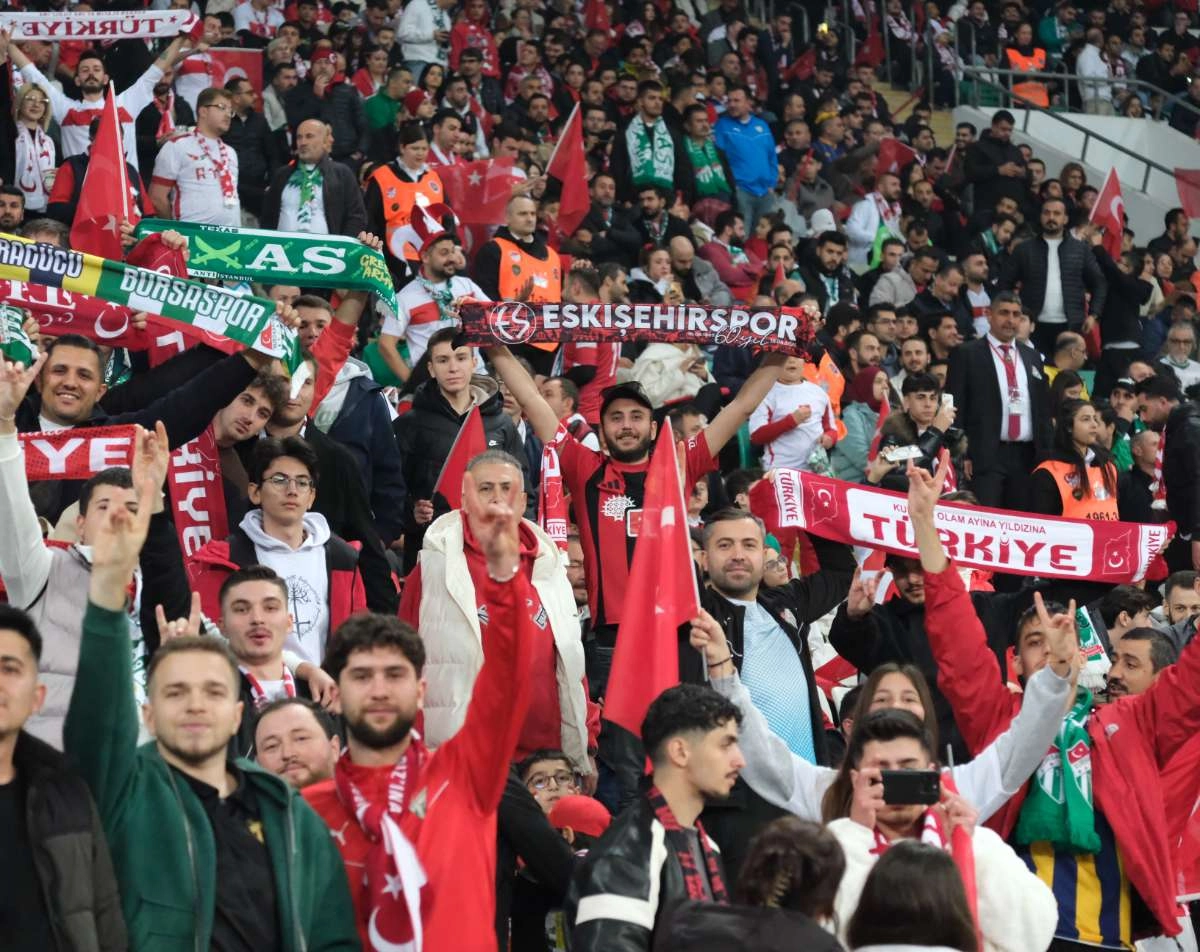 (ÖZEL) Türkiye-Bulgaristan taraftar fotoğrafları