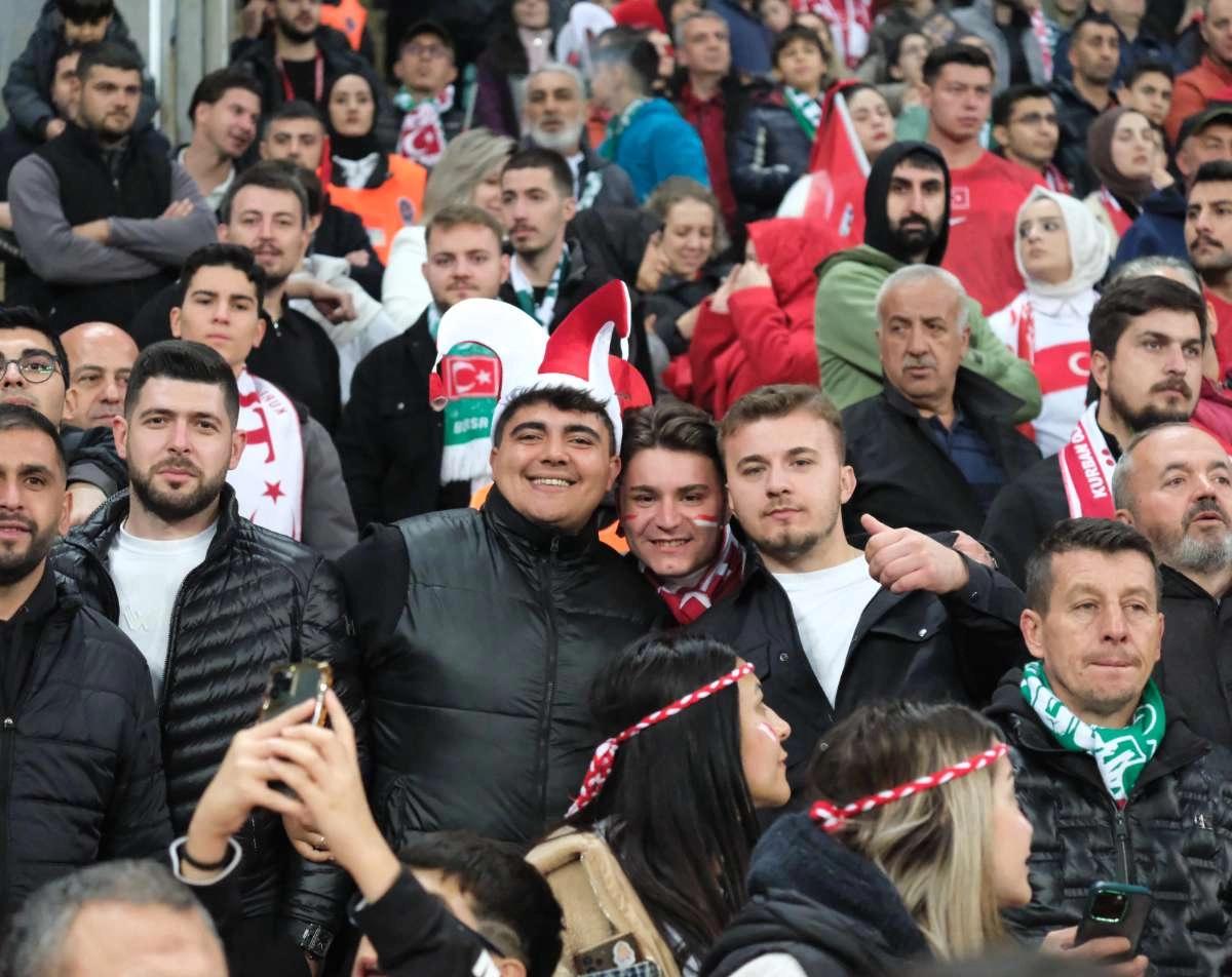 (ÖZEL) Türkiye-Bulgaristan taraftar fotoğrafları