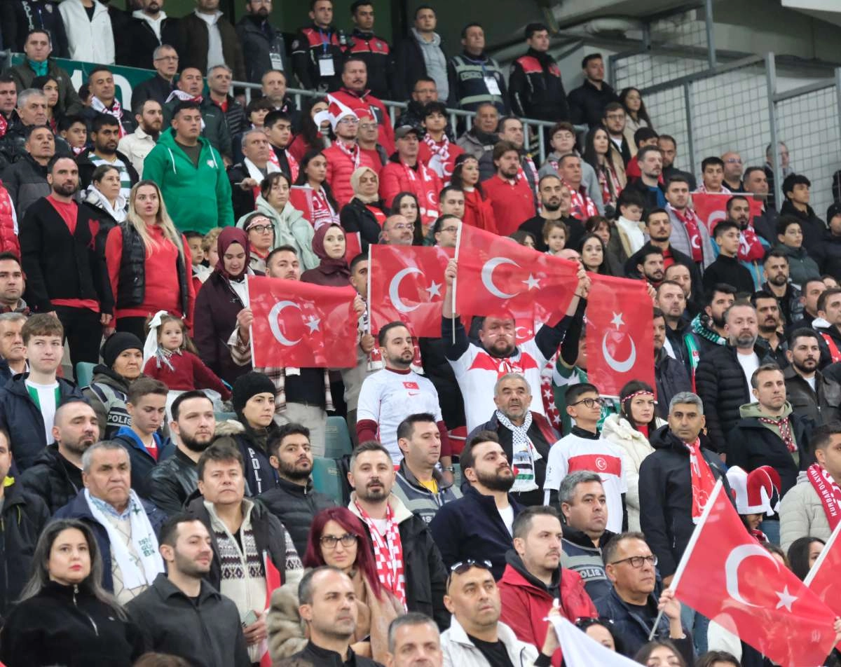 (ÖZEL) Türkiye-Bulgaristan taraftar fotoğrafları