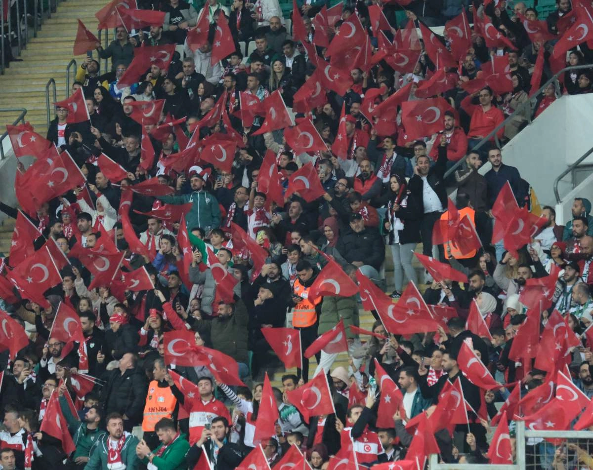 (ÖZEL) Türkiye-Bulgaristan taraftar fotoğrafları