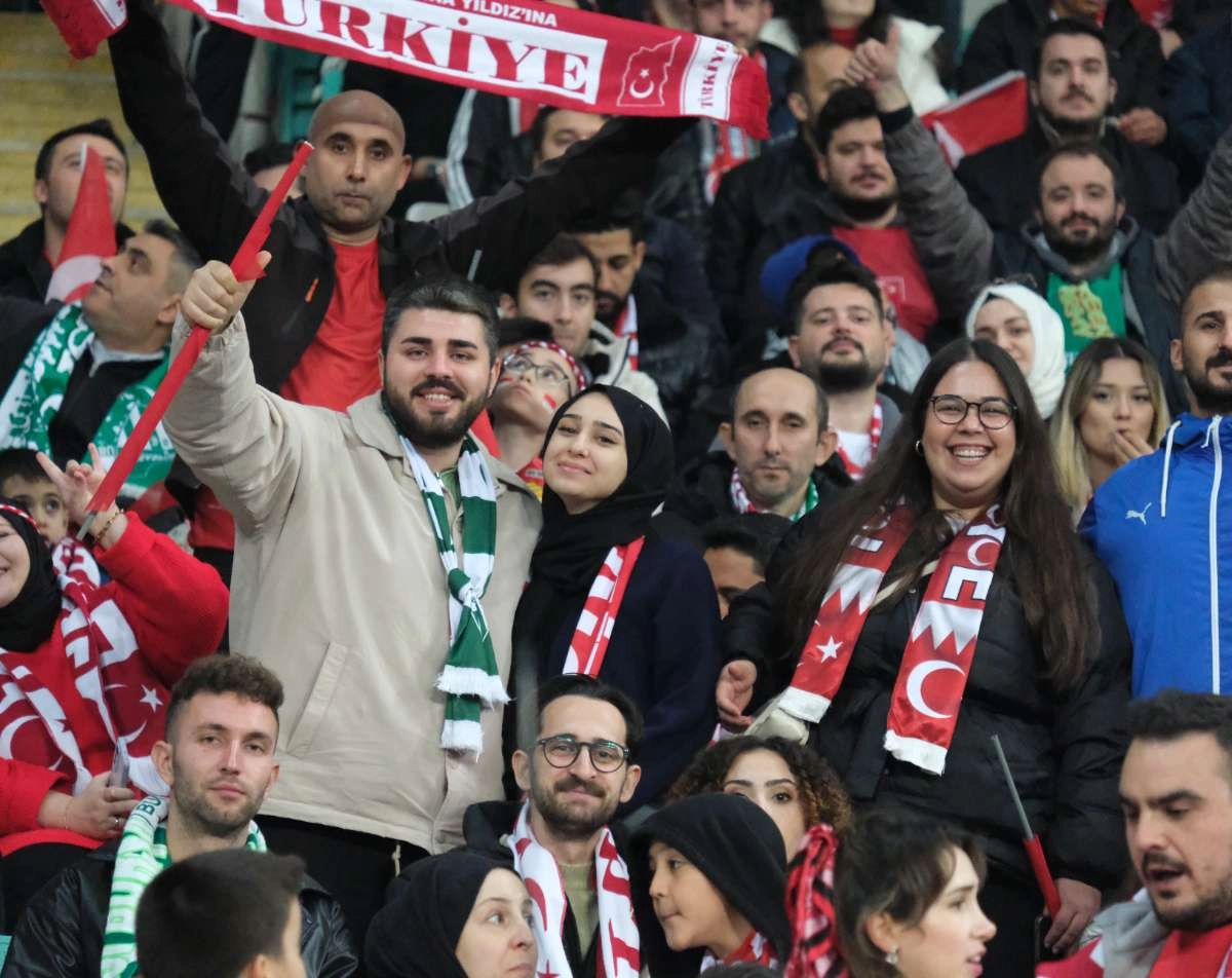 (ÖZEL) Türkiye-Bulgaristan taraftar fotoğrafları