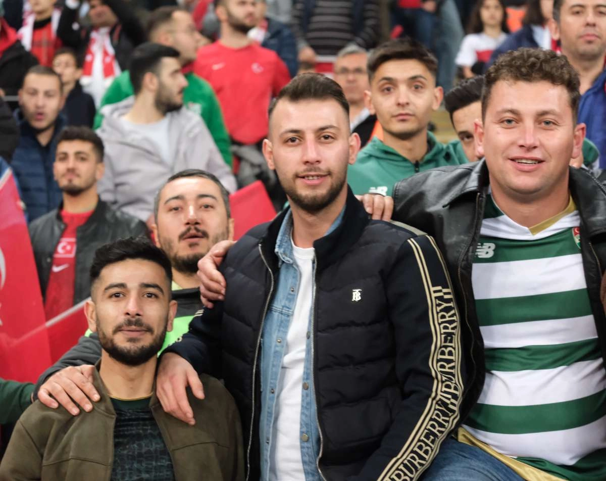 (ÖZEL) Türkiye-Bulgaristan taraftar fotoğrafları