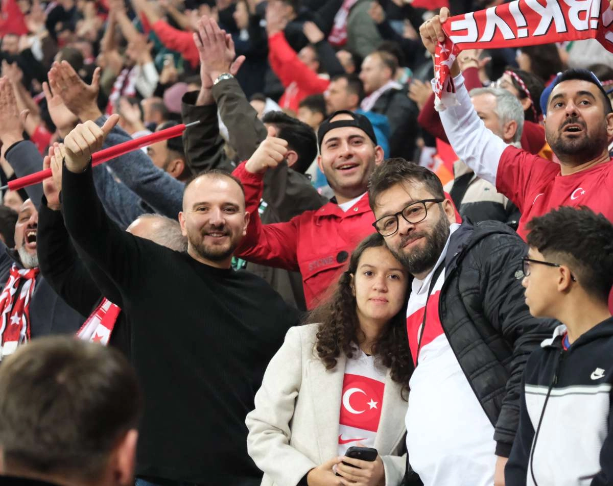 (ÖZEL) Türkiye-Bulgaristan taraftar fotoğrafları