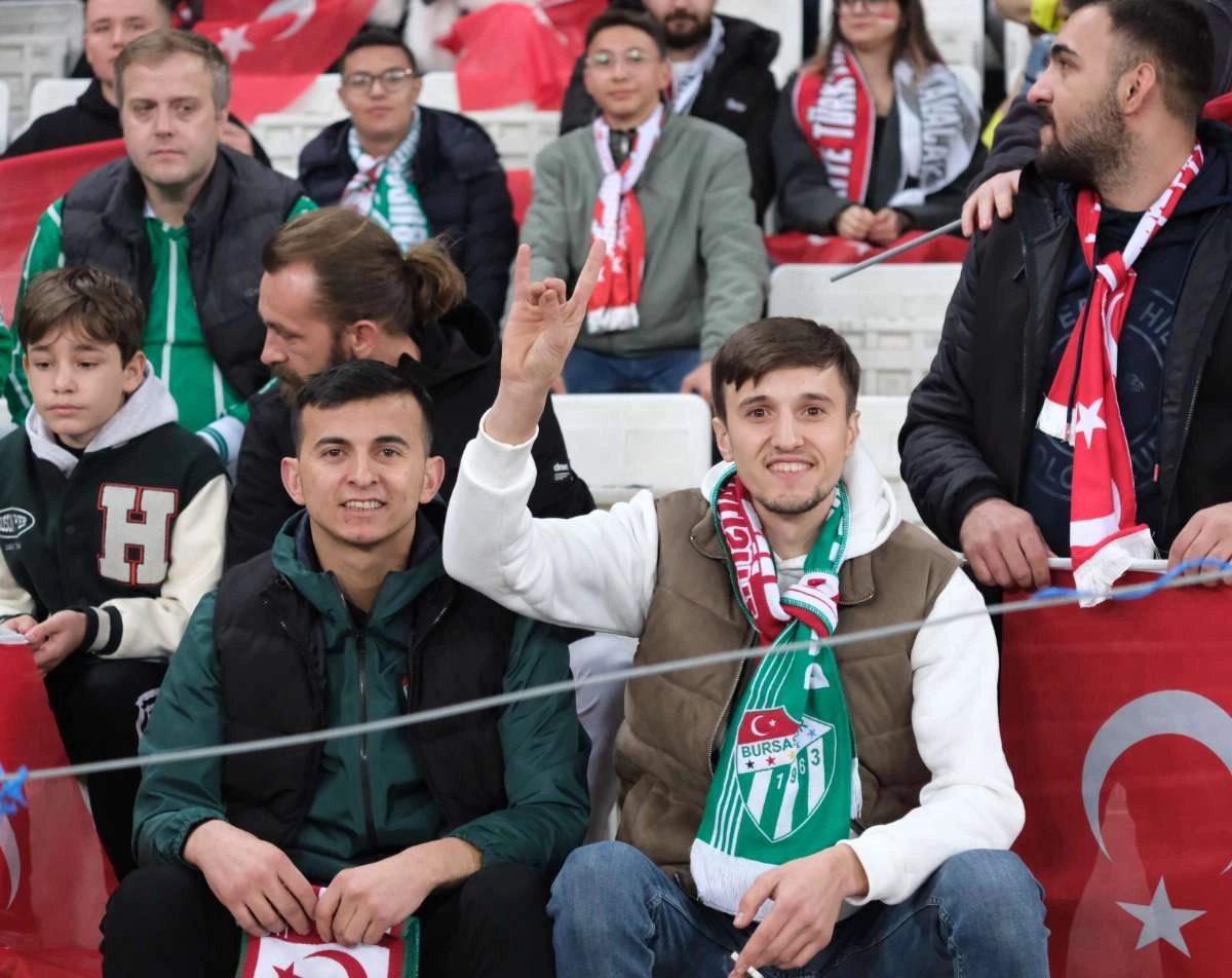 (ÖZEL) Türkiye-Bulgaristan taraftar fotoğrafları