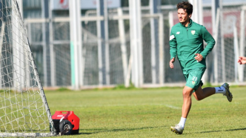 Bursaspor, antrenmanlarına devam ediyor