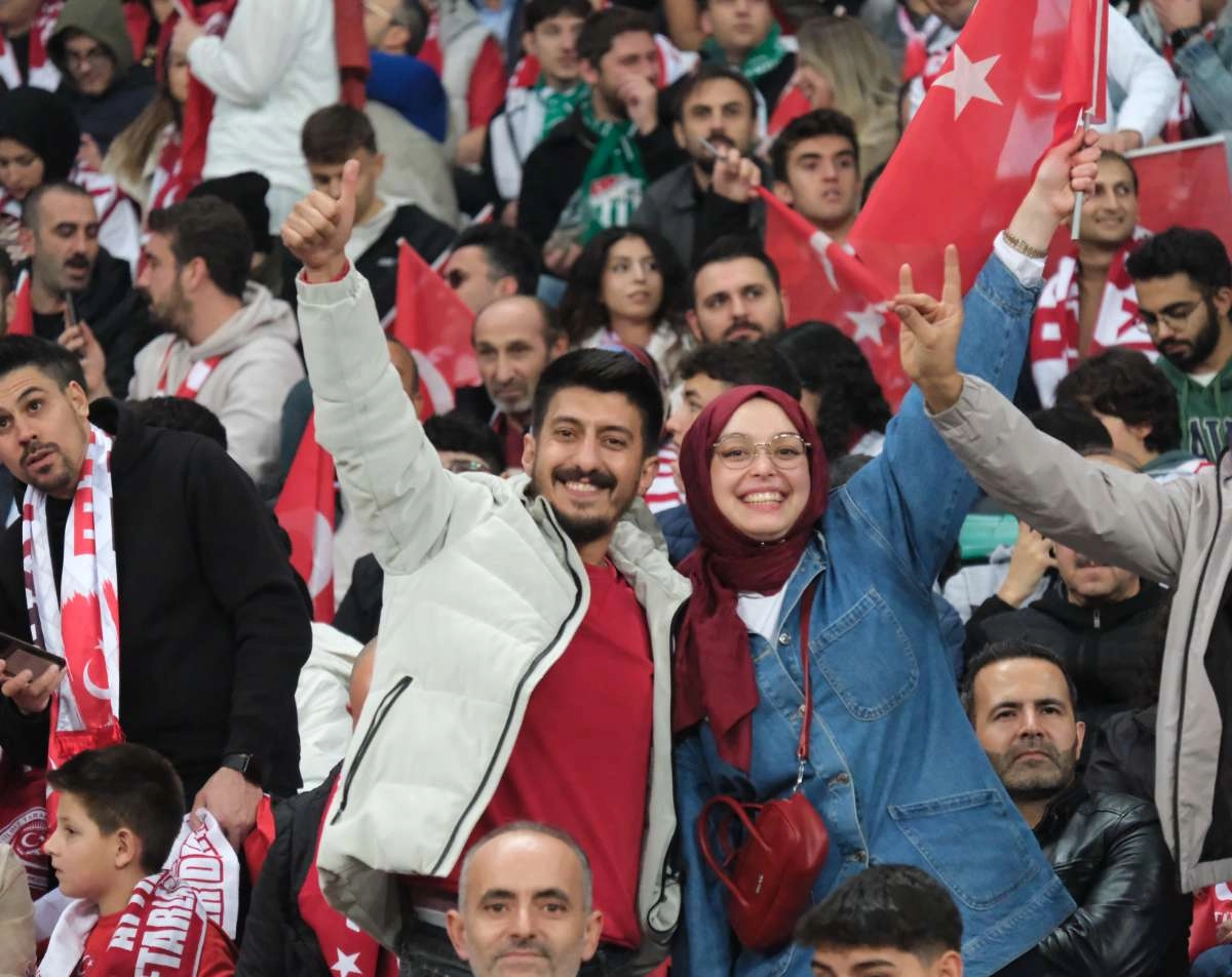 (ÖZEL) Türkiye-Bulgaristan taraftar fotoğrafları