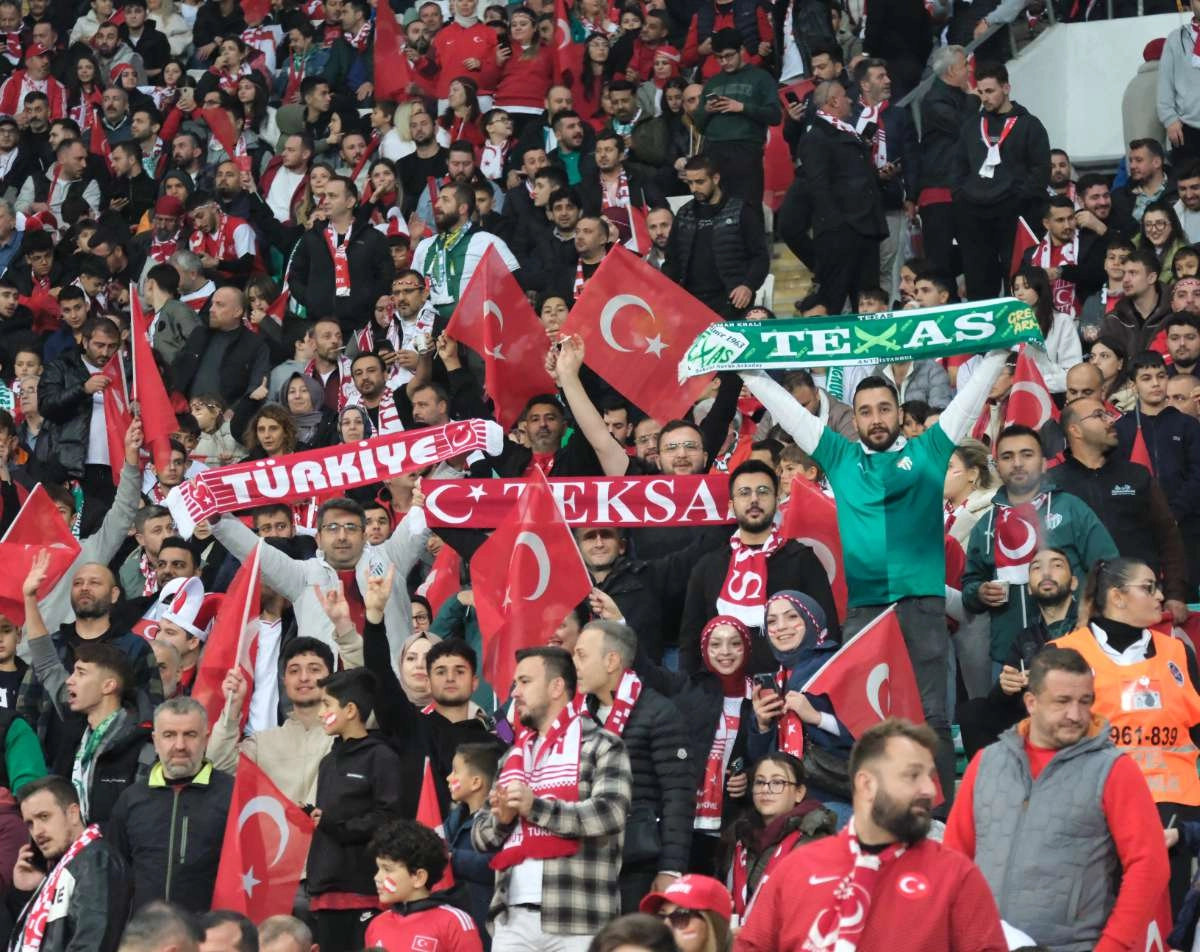 (ÖZEL) Türkiye-Bulgaristan taraftar fotoğrafları