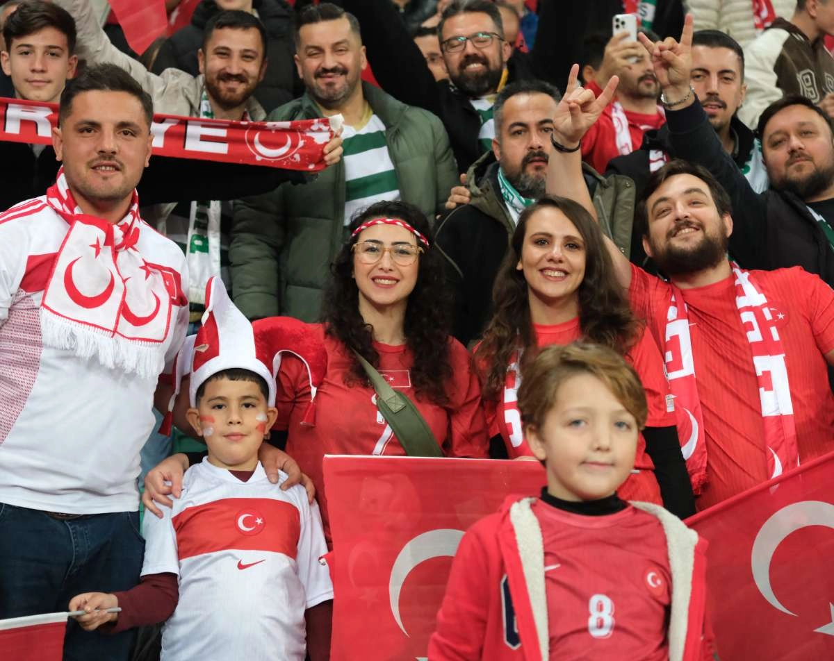 (ÖZEL) Türkiye-Bulgaristan taraftar fotoğrafları