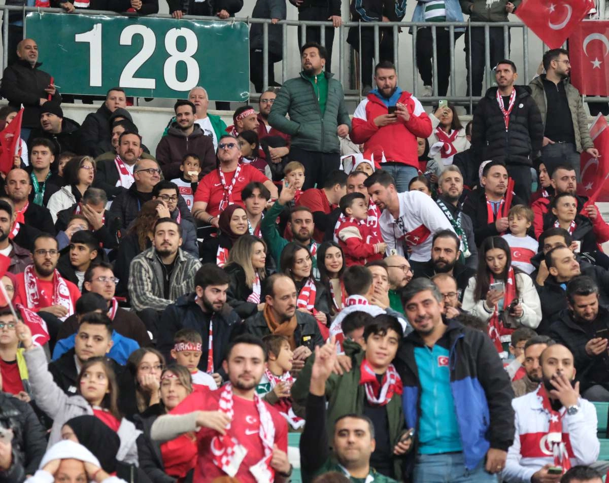 (ÖZEL) Türkiye-Bulgaristan taraftar fotoğrafları