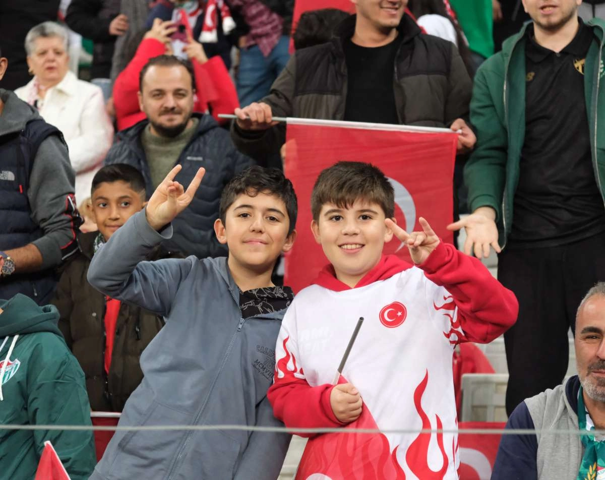 (ÖZEL) Türkiye-Bulgaristan taraftar fotoğrafları